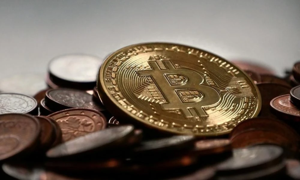 Bitcoin: Σε υψηλό 18 μηνών ξεπέρασε τα 36.000 δολάρια